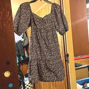 Brand New Never worn Billabong MIDI Floral Dress